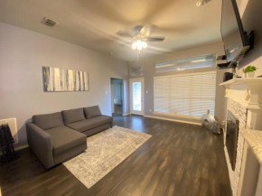 Soothing 3 bedroom 1 office home just for you!